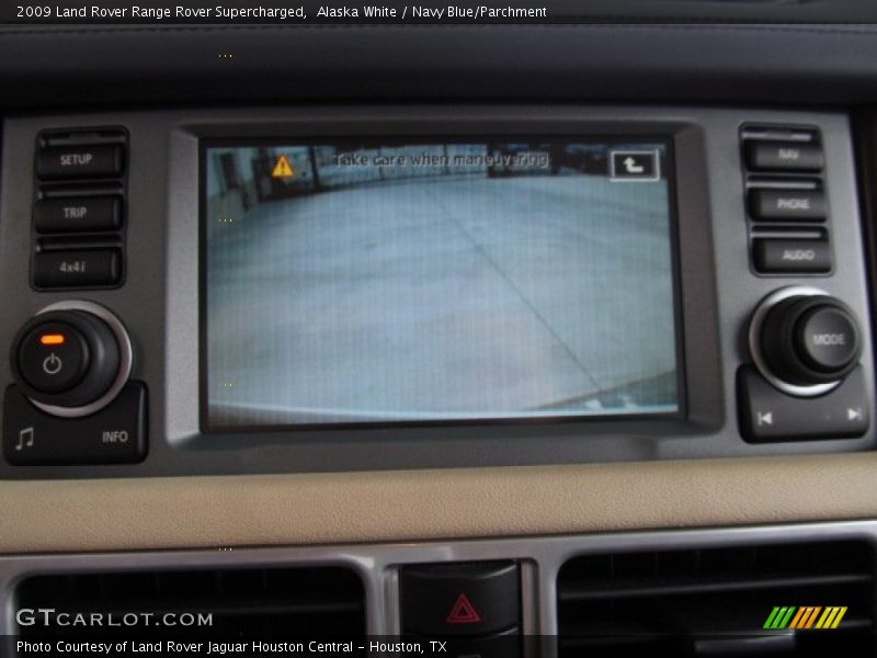 Alaska White / Navy Blue/Parchment 2009 Land Rover Range Rover Supercharged