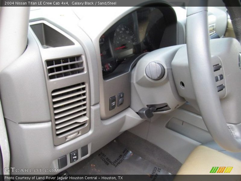 Galaxy Black / Sand/Steel 2004 Nissan Titan LE Crew Cab 4x4