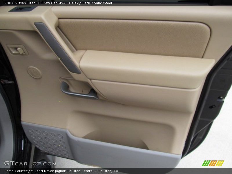 Galaxy Black / Sand/Steel 2004 Nissan Titan LE Crew Cab 4x4