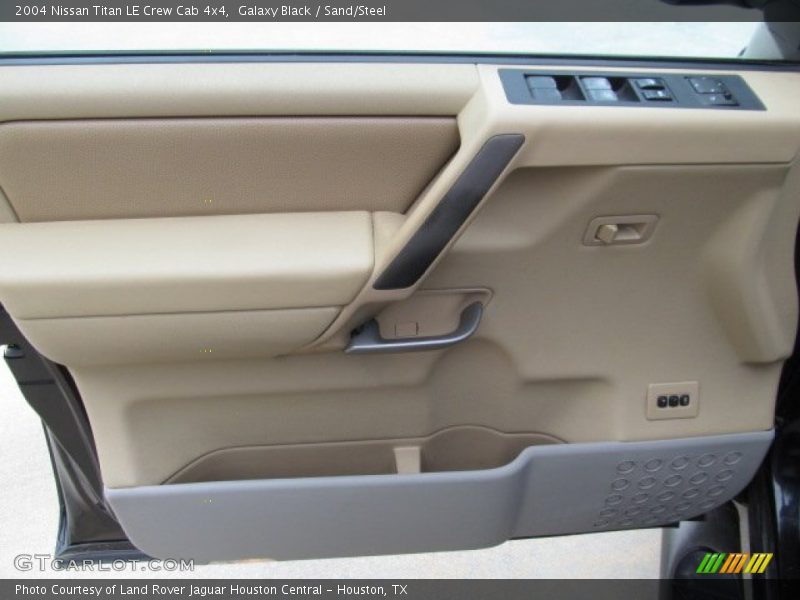 Galaxy Black / Sand/Steel 2004 Nissan Titan LE Crew Cab 4x4