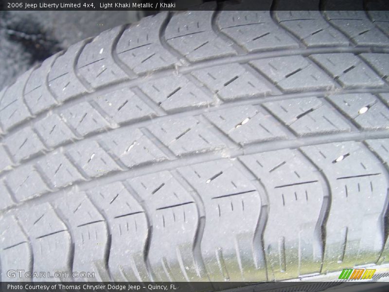 Light Khaki Metallic / Khaki 2006 Jeep Liberty Limited 4x4