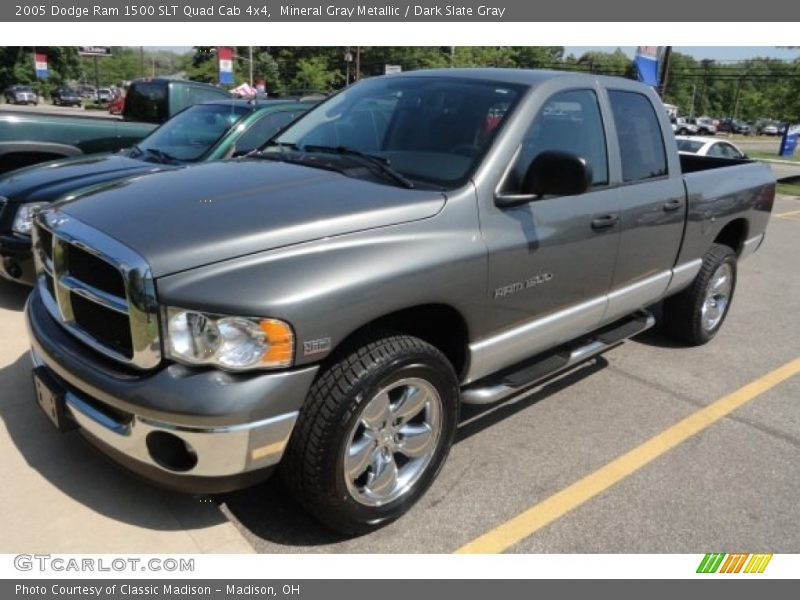 Mineral Gray Metallic / Dark Slate Gray 2005 Dodge Ram 1500 SLT Quad Cab 4x4