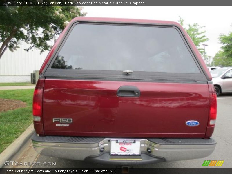 Dark Toreador Red Metallic / Medium Graphite 1997 Ford F150 XLT Regular Cab