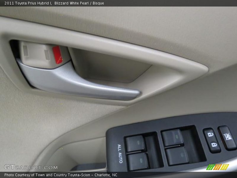 Blizzard White Pearl / Bisque 2011 Toyota Prius Hybrid I