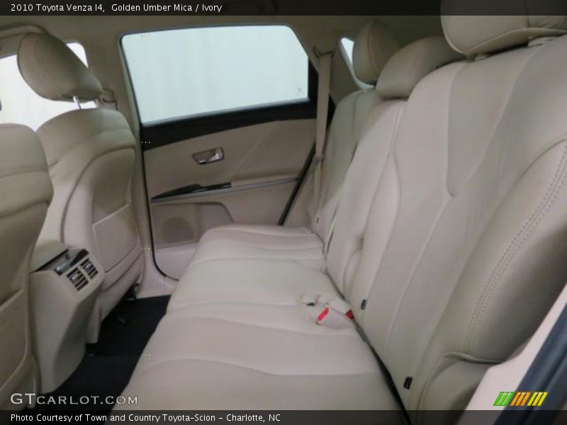 Golden Umber Mica / Ivory 2010 Toyota Venza I4