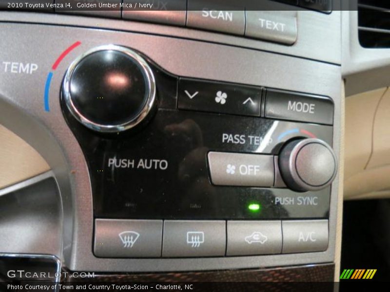 Golden Umber Mica / Ivory 2010 Toyota Venza I4