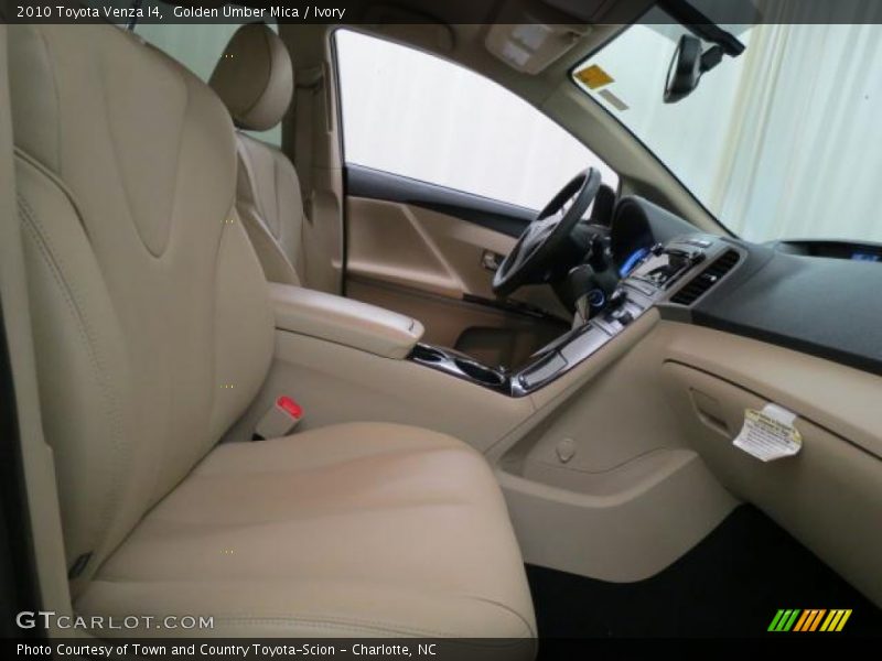 Golden Umber Mica / Ivory 2010 Toyota Venza I4