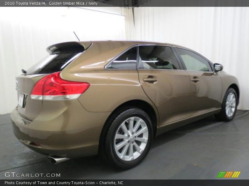 Golden Umber Mica / Ivory 2010 Toyota Venza I4