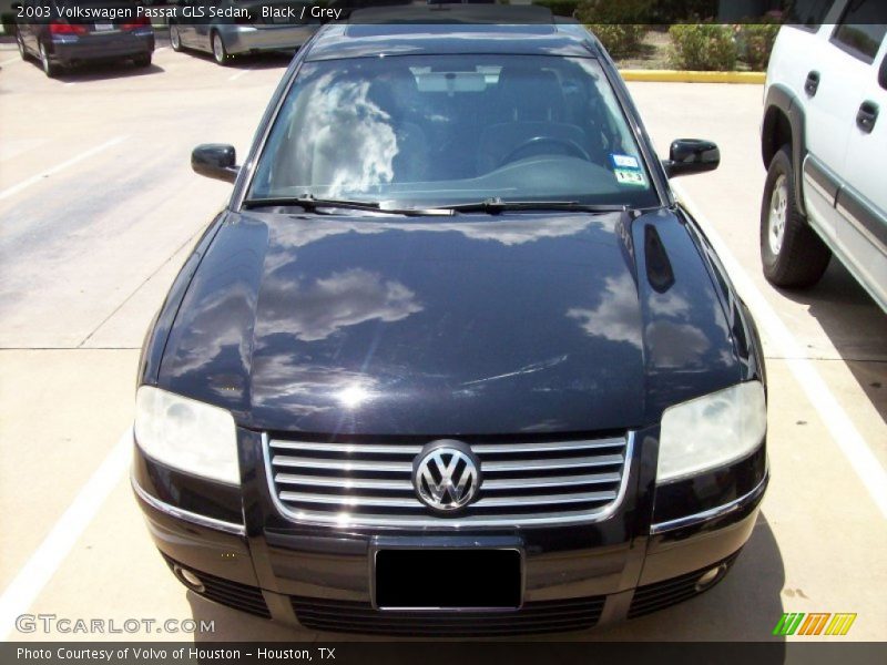 Black / Grey 2003 Volkswagen Passat GLS Sedan