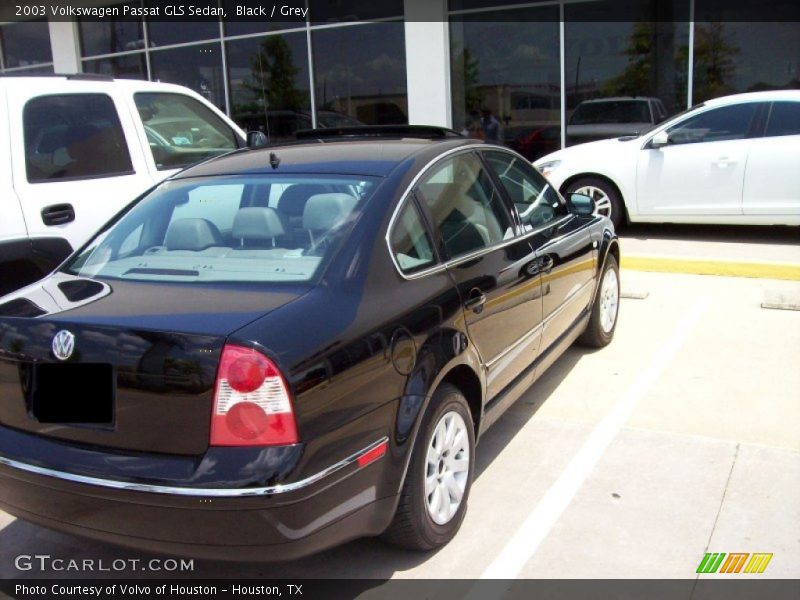 Black / Grey 2003 Volkswagen Passat GLS Sedan