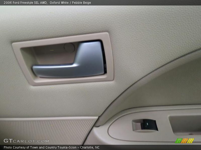 Oxford White / Pebble Beige 2006 Ford Freestyle SEL AWD