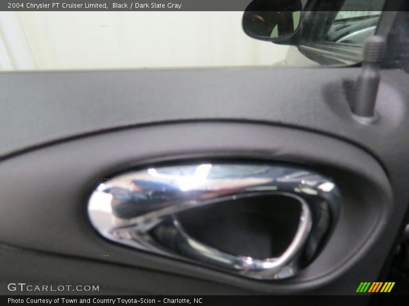 Black / Dark Slate Gray 2004 Chrysler PT Cruiser Limited
