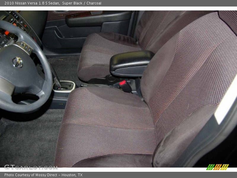 Super Black / Charcoal 2010 Nissan Versa 1.8 S Sedan