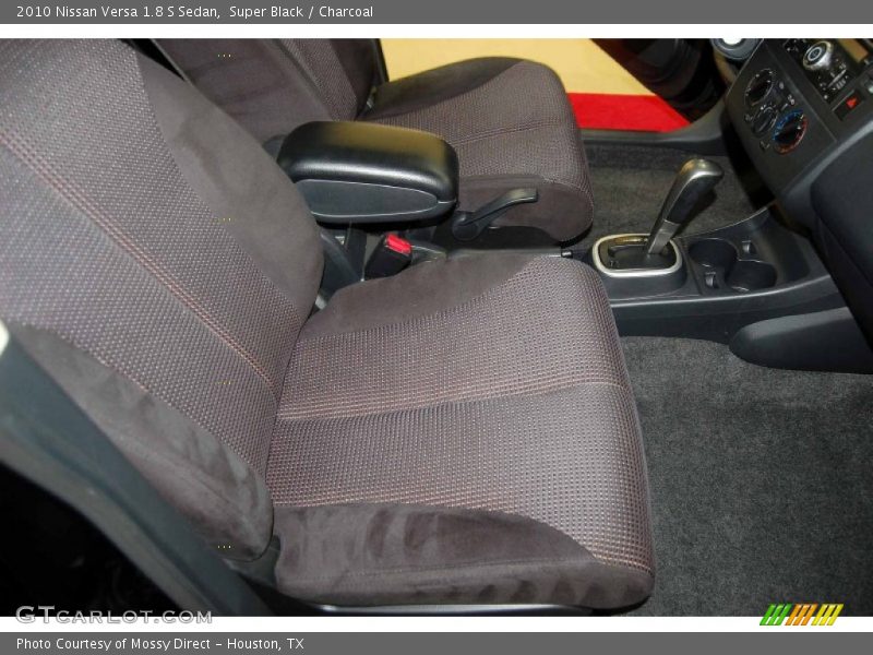 Super Black / Charcoal 2010 Nissan Versa 1.8 S Sedan