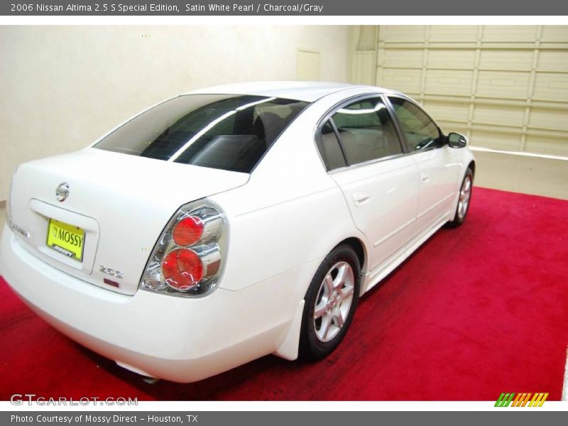 Satin White Pearl / Charcoal/Gray 2006 Nissan Altima 2.5 S Special Edition