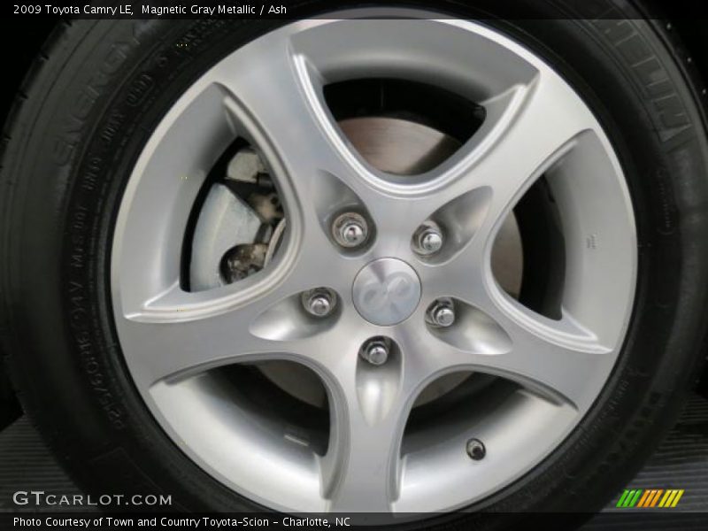Magnetic Gray Metallic / Ash 2009 Toyota Camry LE