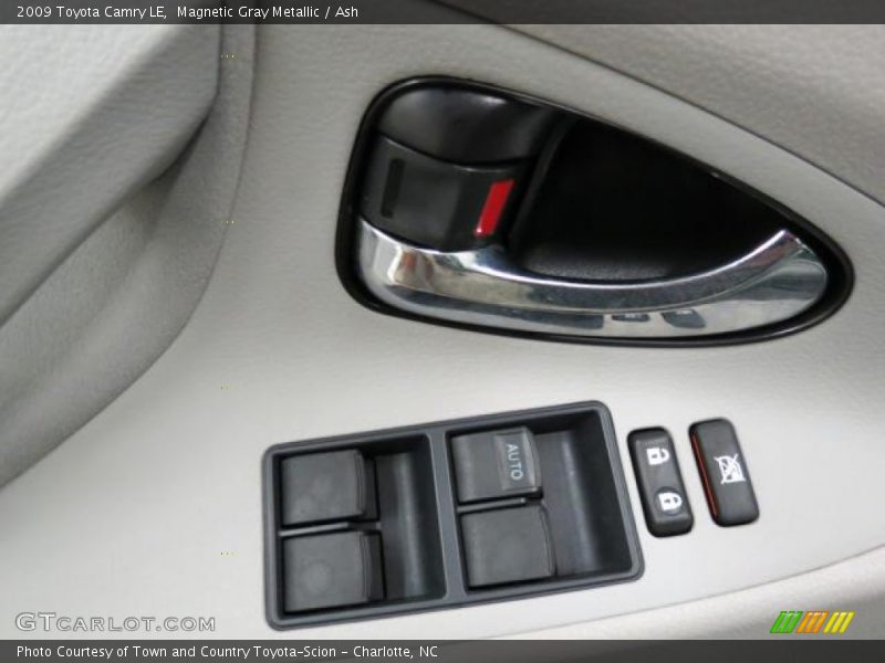 Magnetic Gray Metallic / Ash 2009 Toyota Camry LE