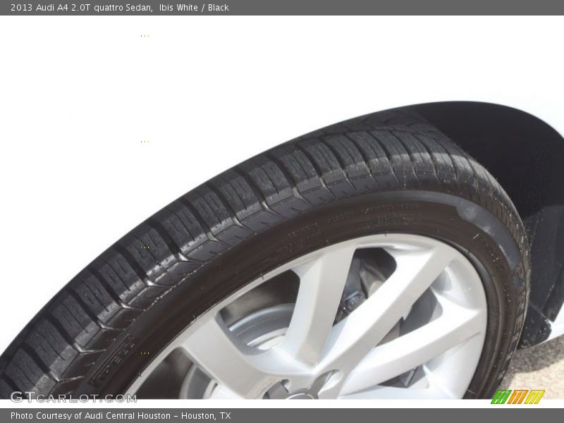 Ibis White / Black 2013 Audi A4 2.0T quattro Sedan
