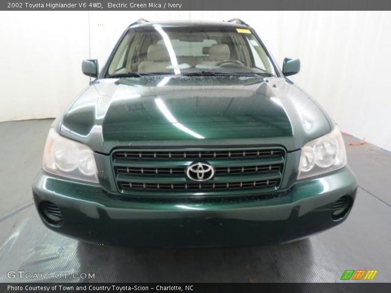 Electric Green Mica / Ivory 2002 Toyota Highlander V6 4WD