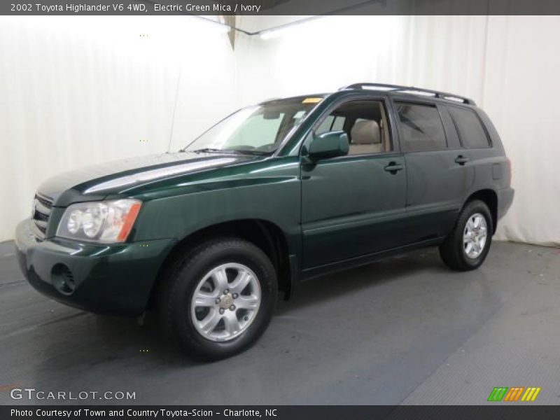 Electric Green Mica / Ivory 2002 Toyota Highlander V6 4WD