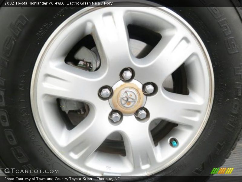 Electric Green Mica / Ivory 2002 Toyota Highlander V6 4WD