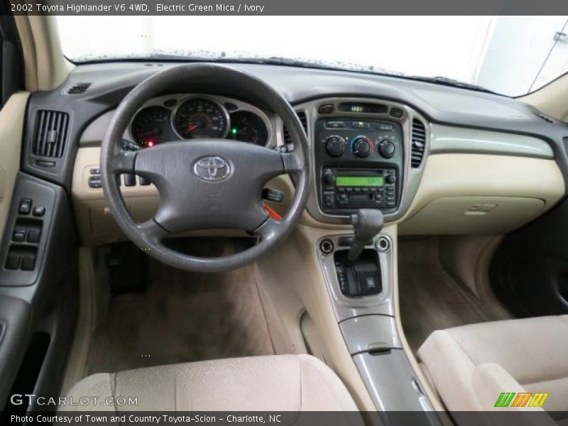 Electric Green Mica / Ivory 2002 Toyota Highlander V6 4WD