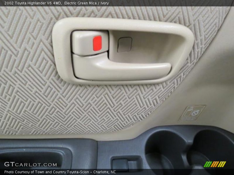 Electric Green Mica / Ivory 2002 Toyota Highlander V6 4WD