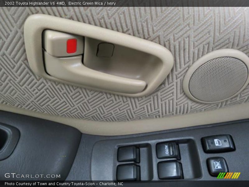 Electric Green Mica / Ivory 2002 Toyota Highlander V6 4WD