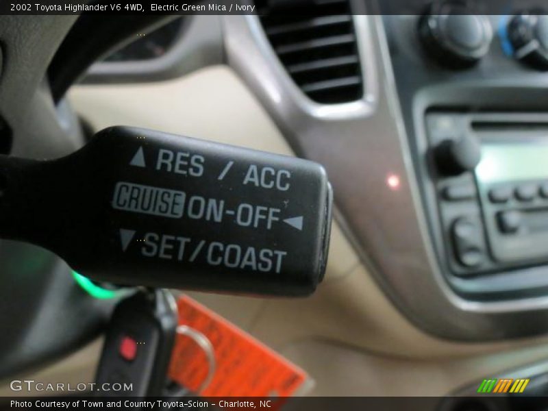 Electric Green Mica / Ivory 2002 Toyota Highlander V6 4WD