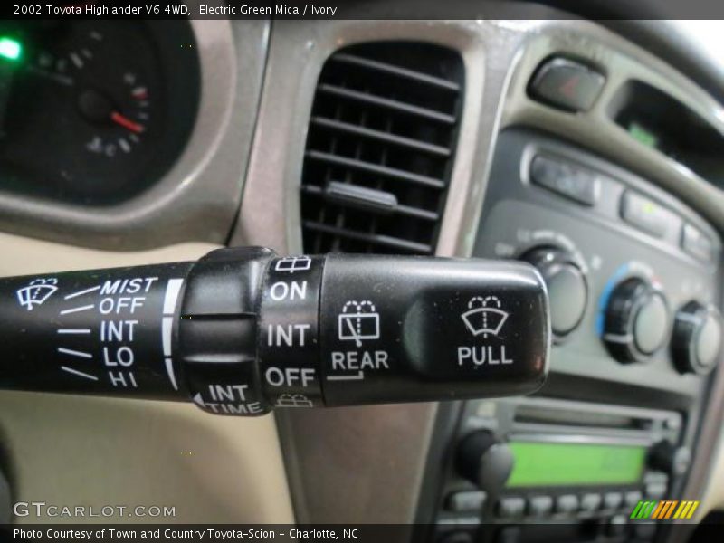 Electric Green Mica / Ivory 2002 Toyota Highlander V6 4WD