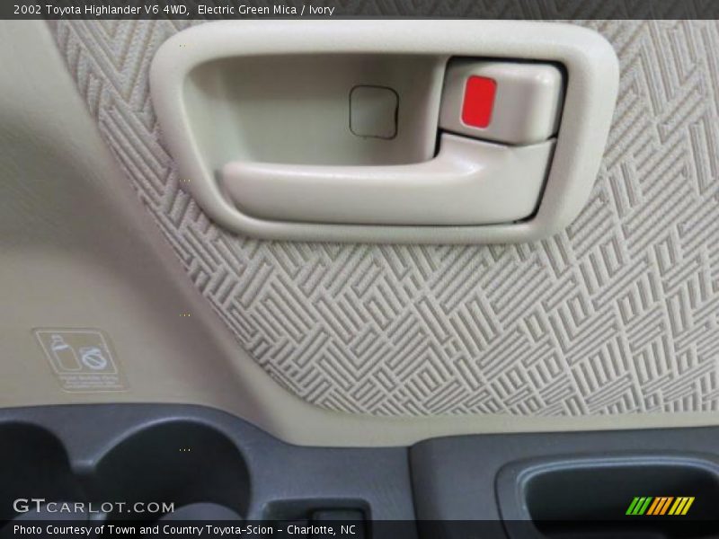 Electric Green Mica / Ivory 2002 Toyota Highlander V6 4WD