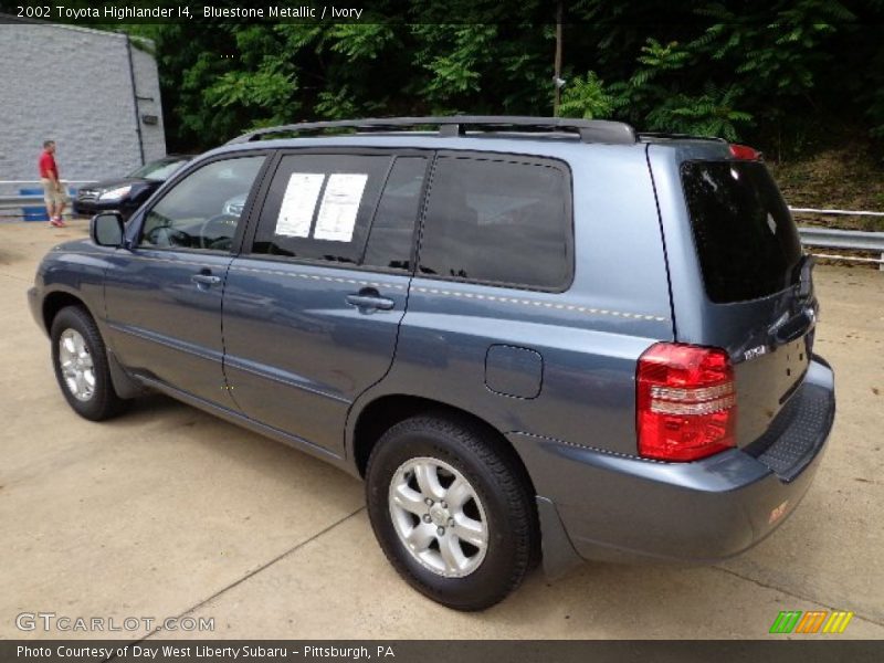 Bluestone Metallic / Ivory 2002 Toyota Highlander I4