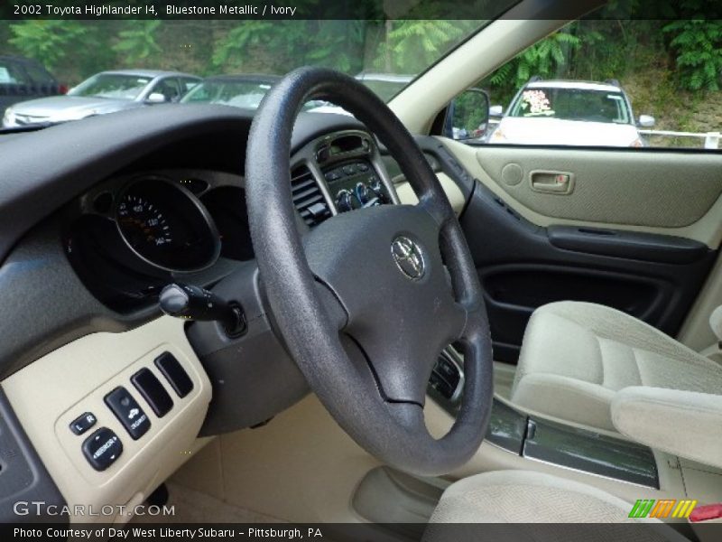 Bluestone Metallic / Ivory 2002 Toyota Highlander I4