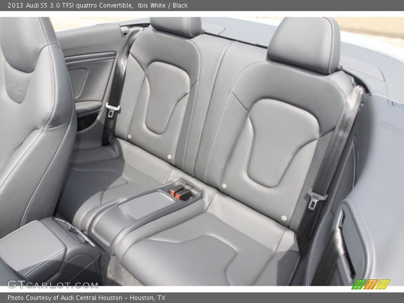 Rear Seat of 2013 S5 3.0 TFSI quattro Convertible