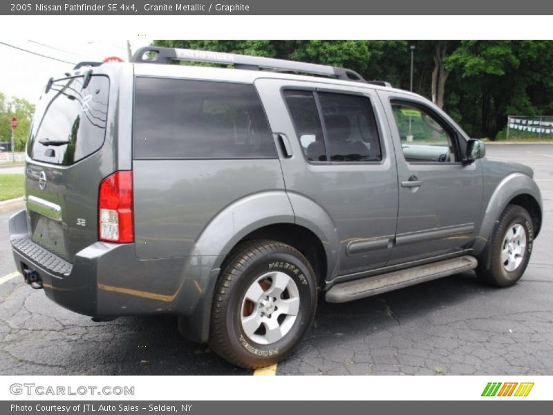 Granite Metallic / Graphite 2005 Nissan Pathfinder SE 4x4