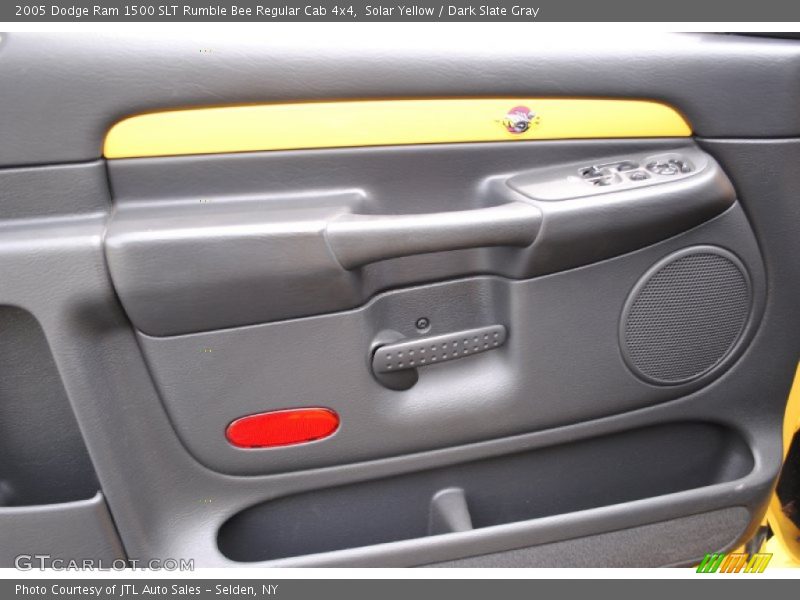 Door Panel of 2005 Ram 1500 SLT Rumble Bee Regular Cab 4x4