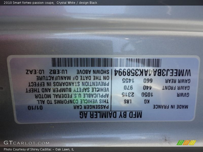 Crystal White / design Black 2010 Smart fortwo passion coupe