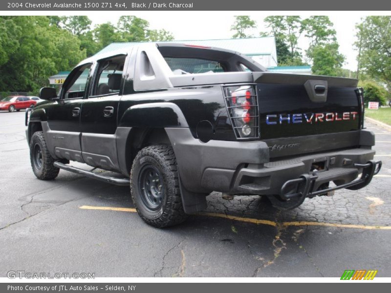 Black / Dark Charcoal 2004 Chevrolet Avalanche 1500 Z71 4x4