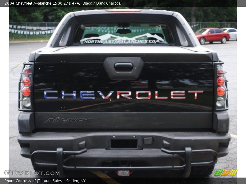 Black / Dark Charcoal 2004 Chevrolet Avalanche 1500 Z71 4x4