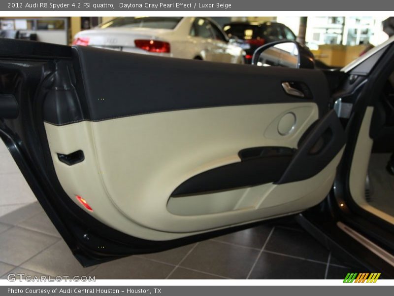 Daytona Gray Pearl Effect / Luxor Beige 2012 Audi R8 Spyder 4.2 FSI quattro