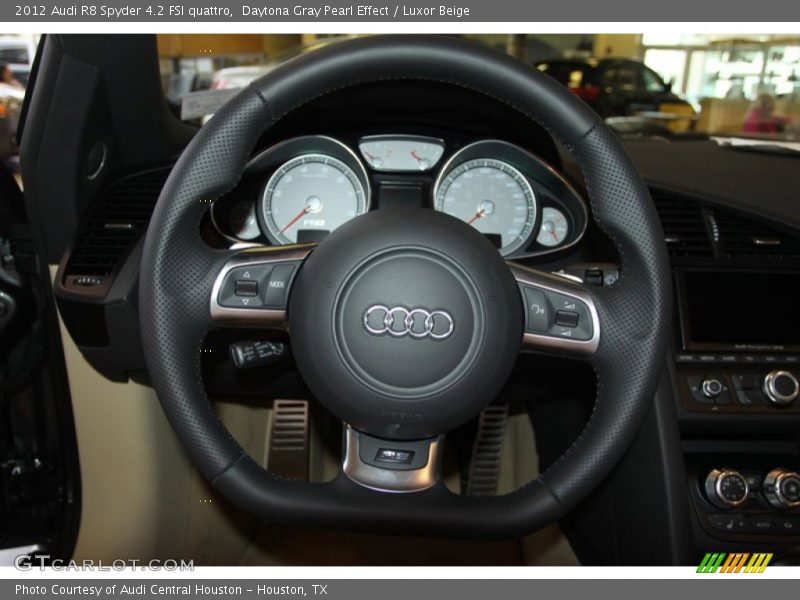  2012 R8 Spyder 4.2 FSI quattro Steering Wheel