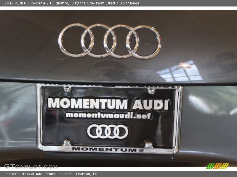 Daytona Gray Pearl Effect / Luxor Beige 2012 Audi R8 Spyder 4.2 FSI quattro