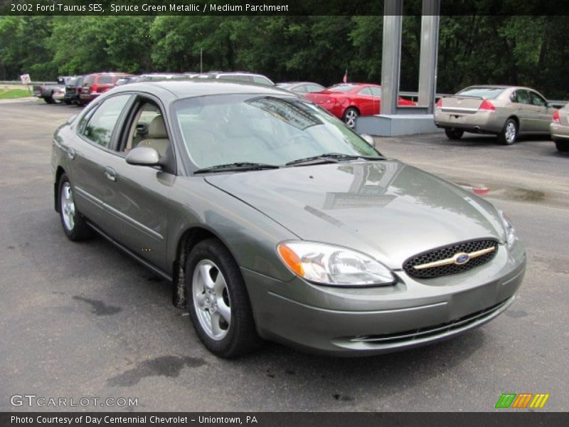 Front 3/4 View of 2002 Taurus SES