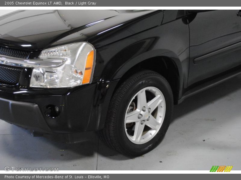 Black / Light Gray 2005 Chevrolet Equinox LT AWD