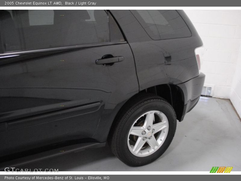 Black / Light Gray 2005 Chevrolet Equinox LT AWD