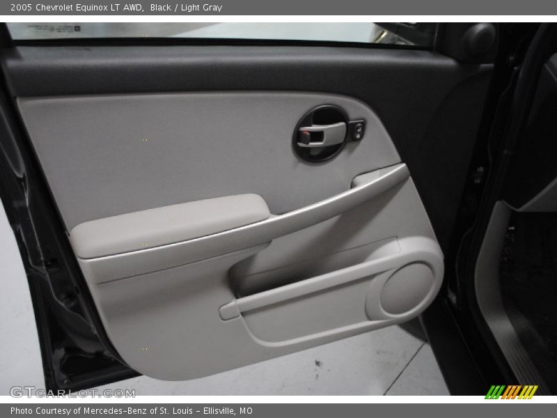 Black / Light Gray 2005 Chevrolet Equinox LT AWD