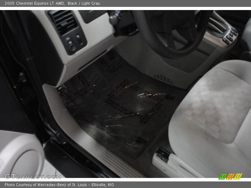 Black / Light Gray 2005 Chevrolet Equinox LT AWD