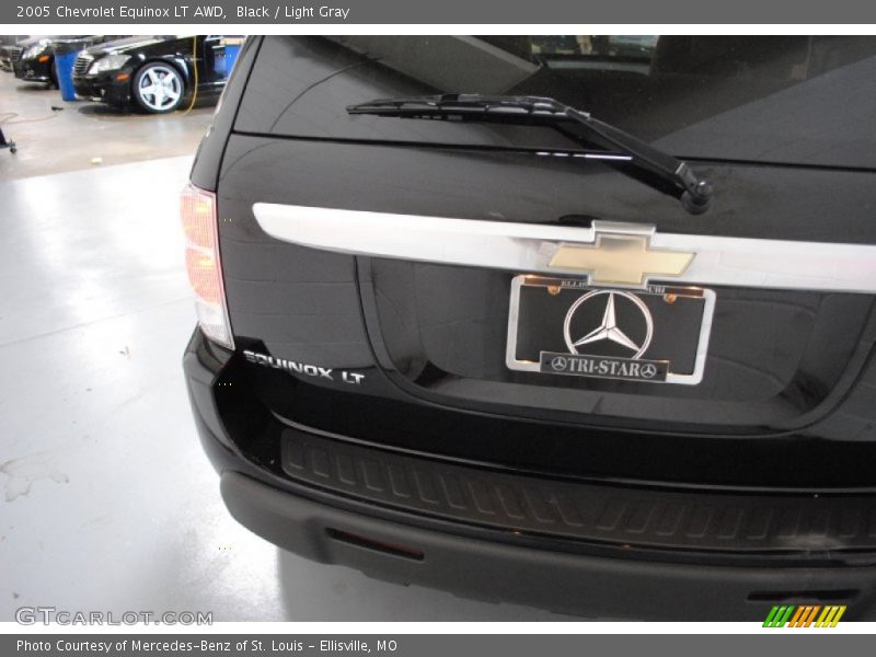 Black / Light Gray 2005 Chevrolet Equinox LT AWD