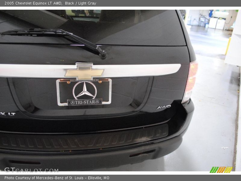 Black / Light Gray 2005 Chevrolet Equinox LT AWD