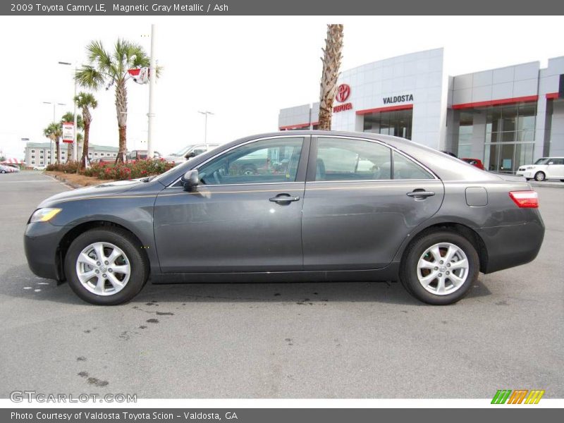 Magnetic Gray Metallic / Ash 2009 Toyota Camry LE
